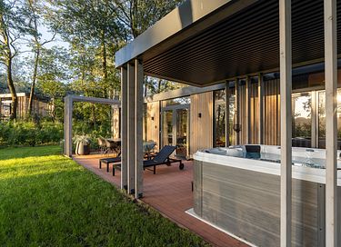 Luxuriöse Lodge für 4 Personen mit 2 Badezimmern und Spa - 16
