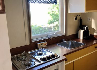 Fröhlicher Zirkuswagen mit schöner Veranda - 5