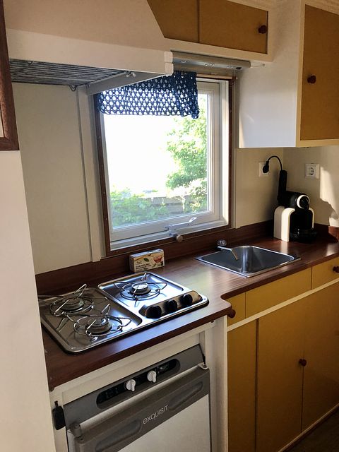 Fröhlicher Zirkuswagen mit schöner Veranda - 5