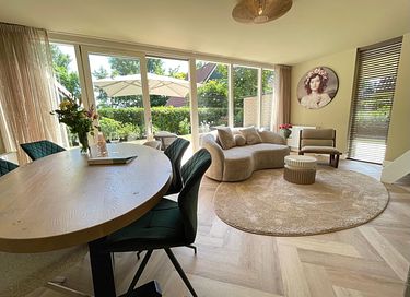 Dog-friendly family home by the sea - 8
