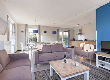 Spacious group home near the coast of Zeeland - 5