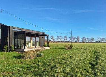 Tiny House met weids landelijk uitzicht - 31