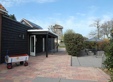 Holiday home near the dunes and beach