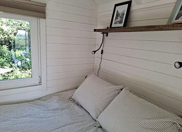 Shepherds hut near Namur - 16