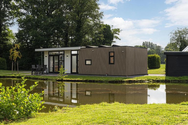 Comfortabel tiny house aan het water - 1