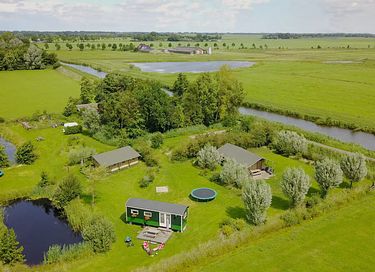 Spacious glamping tent (4p) by the water - 2
