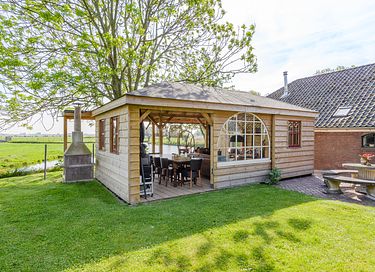 Logement de vacances au bord de l'eau (10 p) - 23