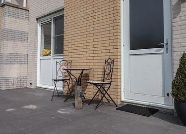 Pet-friendly house by the water - 14