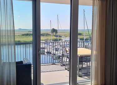 Apartment with heated balcony on the harbor - 15