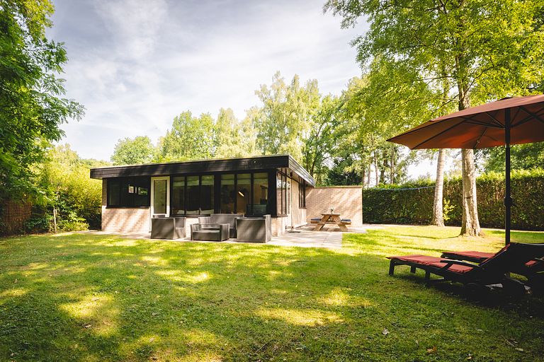 Bungalow in bosrijke omgeving - 1