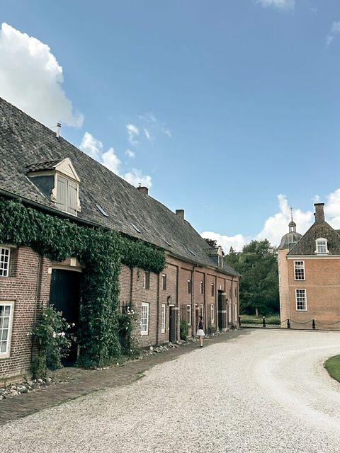 Atmospheric stay on historical estate - 3