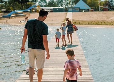 Ruime glamping lodge met eigen sanitair - 18