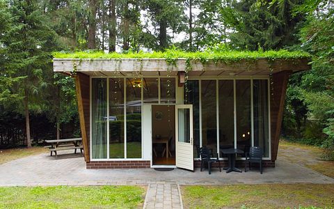 Overnachten in een unieke grasdakwoning - 2