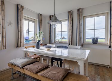 Spacious vacation home near beach on Ameland - 5