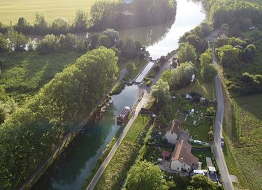 Woonboot met hottub in de Champagne streek - 20