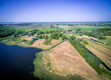 Vrijstaand huisje met eigen sloot - 3
