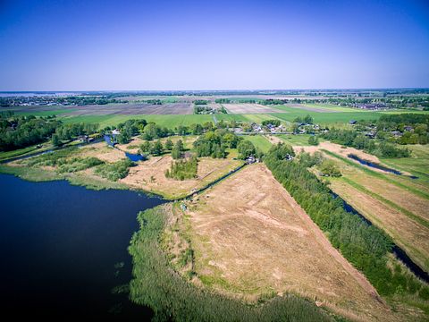 Vrijstaand huisje met eigen sloot - 3