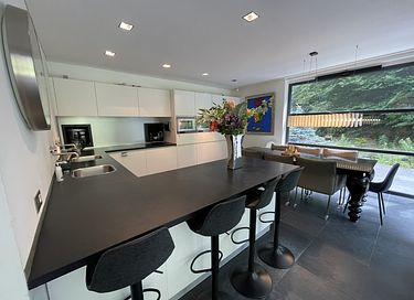 Moderne Waldvilla mit Jacuzzi und großem Garten - 9