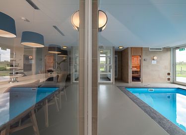 Alojamiento familiar con piscina cubierta propia
