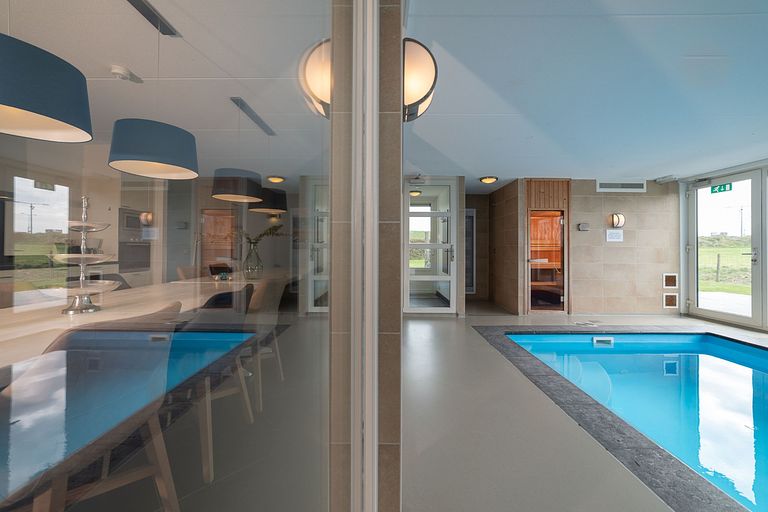 Alojamiento familiar con piscina cubierta propia - 1
