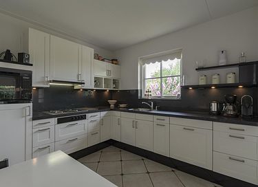 Modern vakantiehuis met prachtige tuin - 11
