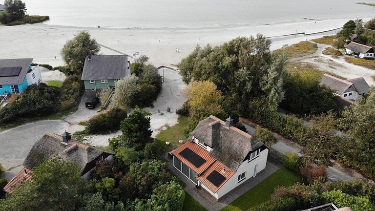 Luxury holiday with sauna in Friesland - 1