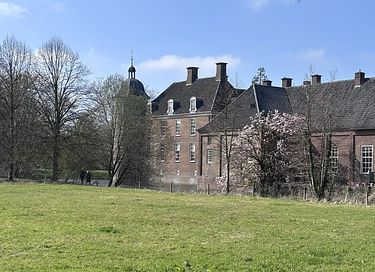 Atmospheric stay on historical estate - 32