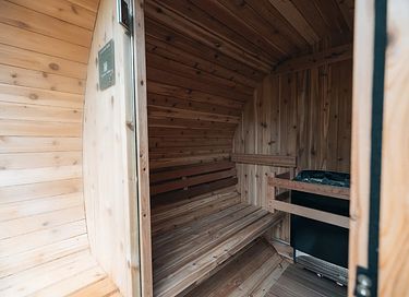 Luxury tree lodge with sauna - 32