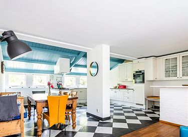 Trois Avenue des Turcs 28 - 10