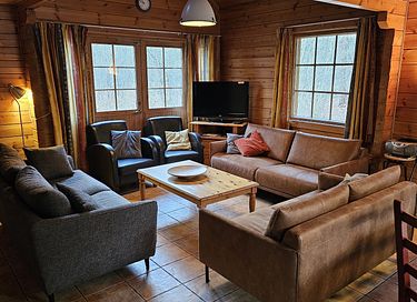 Grande maison en bois dans la forêt avec sauna privé - 5