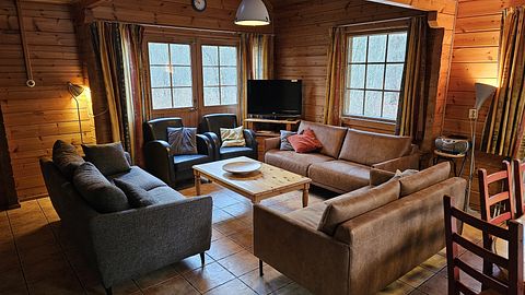 Grande maison en bois dans la forêt avec sauna privé - 5