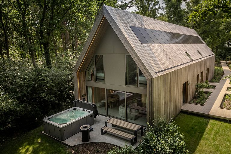 Geräumiges Ferienhaus (8p) mit Jacuzzi - 1