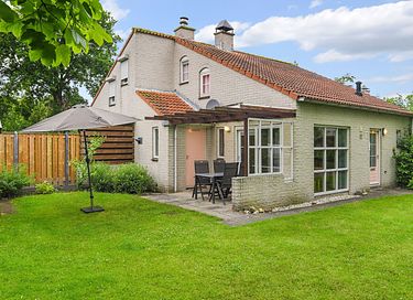 Gezellig 4-persoons huisje op park in Zeeland - 10