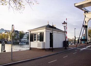 Brughuis in het centrum van Amsterdam