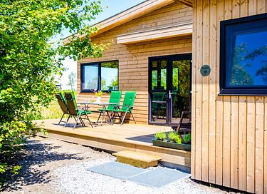 Tiny house in Friesland bij een groot meer - 6