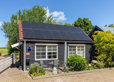 Cozy holiday home in Zeeland village