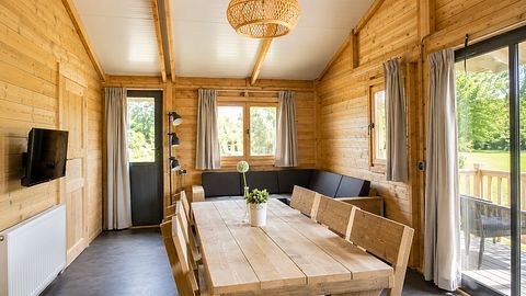 Lodge adapté aux enfants avec une grande véranda - 2