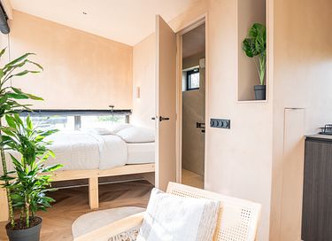 Attractive wooden cabin with terrace - 7
