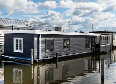 Unieke watervilla in Aalsmeer - 2