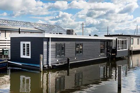 Unieke watervilla in Aalsmeer - 2