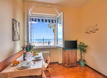 Appartement direct aan strand en zee - 24