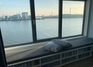 Hotel met uitzicht op de Nieuwe Maas - 2