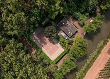 Ingerichte safaritent met privé hottub - 24