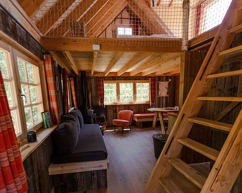 Unique forest cabin with hot tub - 4