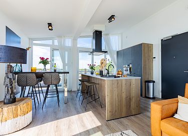 Penthouse on the beach with large balcony - 6