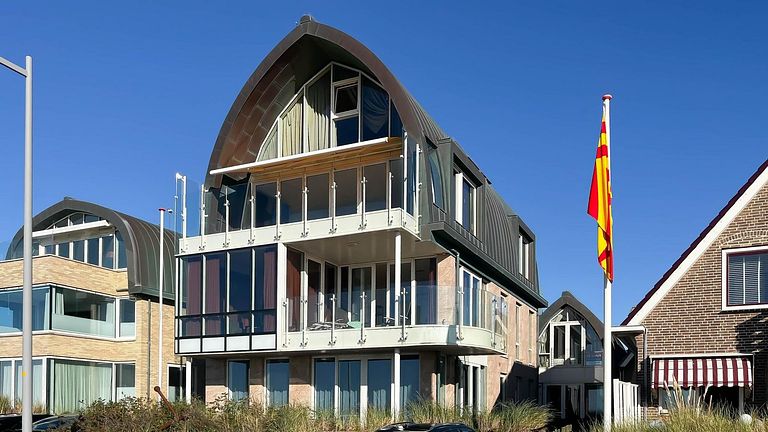Apartment with garden and sea view - 1