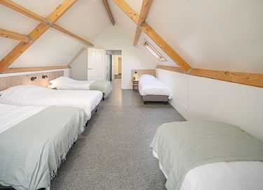 Luxury group accommodation with sauna and hot tub - 16