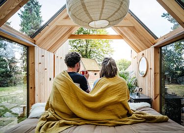 Glazen tiny house op historische locatie - 4