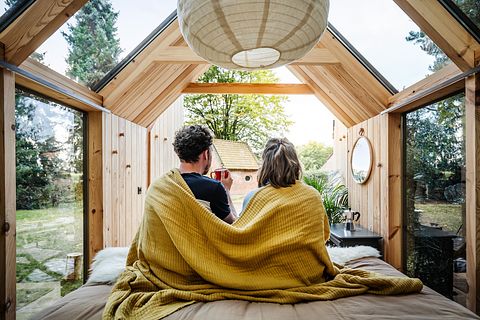 Glazen tiny house op historische locatie - 4