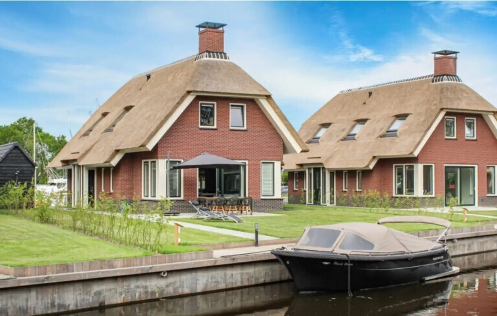 Watervilla met jachthaven in Friesland